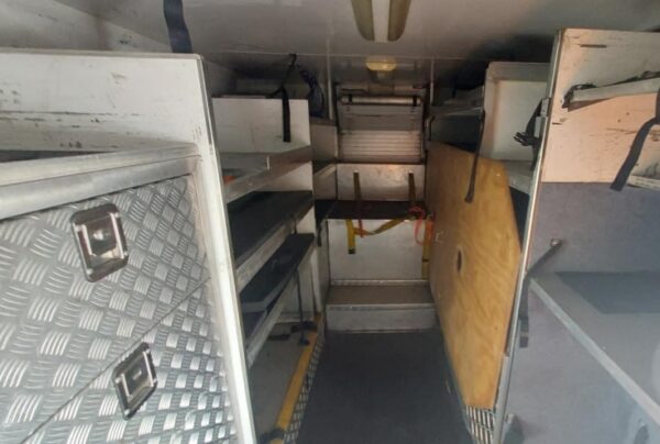 Isuzu FRR550A Fire Truck Parts (1999) - Image 6